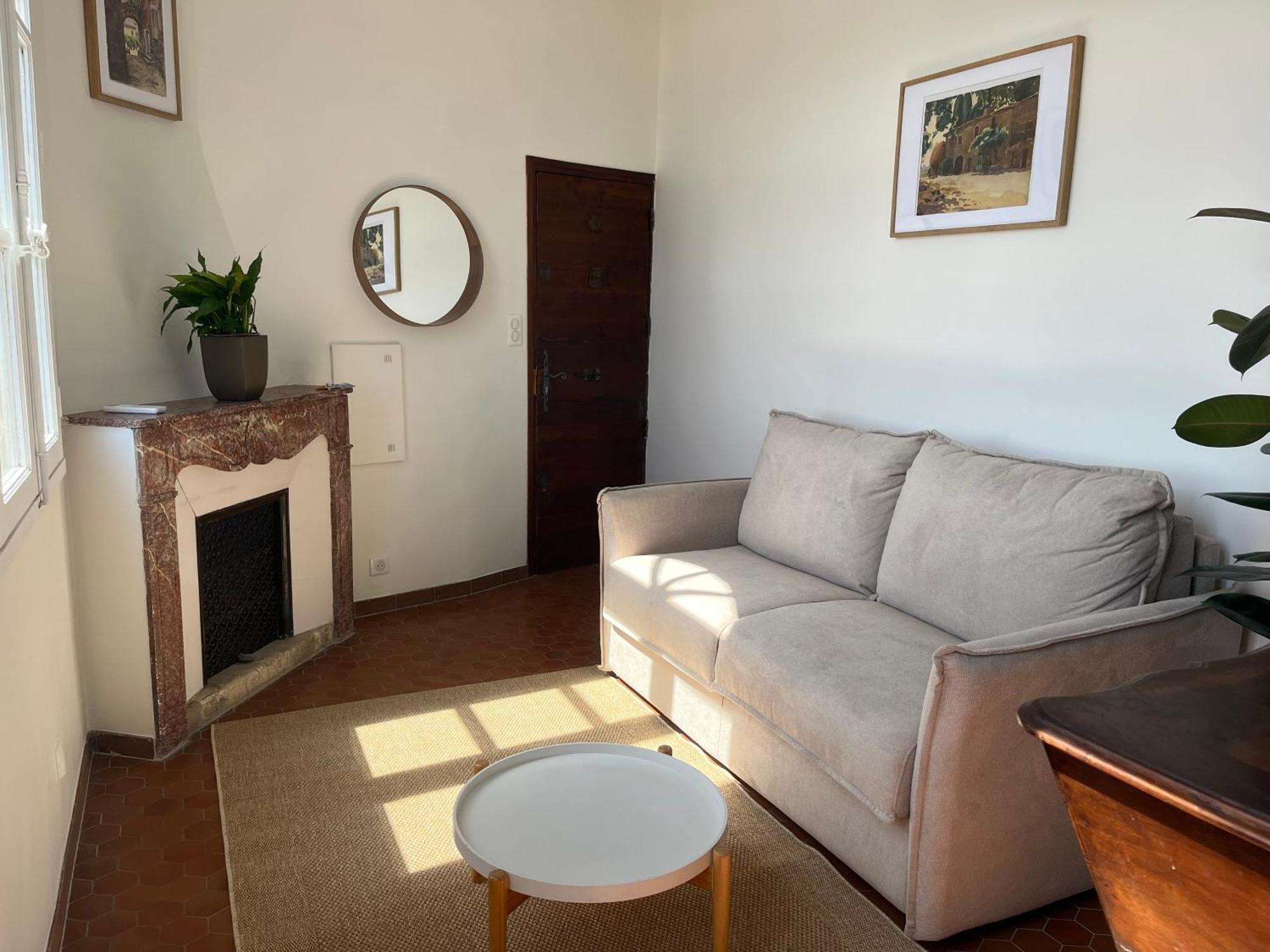 Charmante Petite Maison Avec Vue Panoramique, En Centre Historique, Proche D'Avignon, Ancienne, Renovee, Climatisee, Terrasse, Parking Public Gratuit Villeneuve-lès-Avignon Exteriör bild